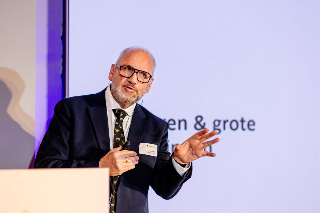 2025 11 06 Bestuur van het jaar 2025 De Bestuurder 099 1